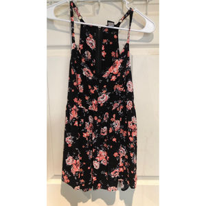 COPY - Torrid floral flowy tank , zip up back size 0